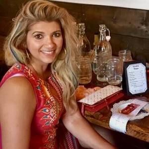 Meet your Posher, Selena